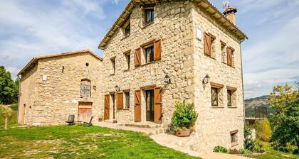 GĂźte Ă Vallcebre prĂšs du lac Tumi