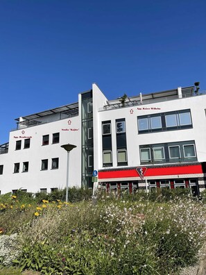 Unclassified image, 5 of 22, button