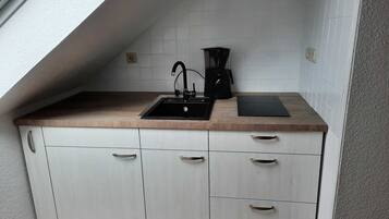 Réfrigérateur, micro-ondes