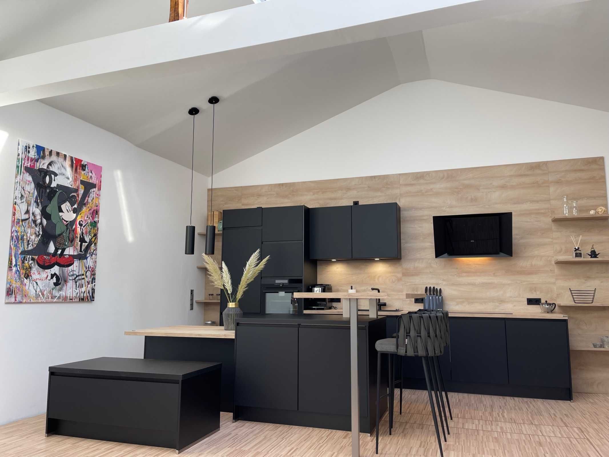 Kühlschrank, Mikrowelle, Ofen, Geschirrspüler