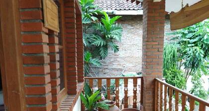 Borobudur Kampung Homestay - M. Maslah