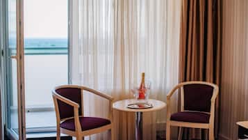 Minibar, insonorización, wifi gratis y ropa de cama