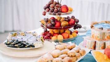 Ilmainen päivittäinen buffetaamiainen