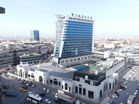 Windsor Hotel Convention Center - Image 16