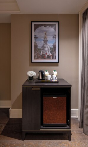 En 52-tommers LCD-TV med Parabol-TV samt TV