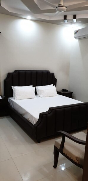 Kamar Double Deluks | Minibar, ruang kerja ramah laptop, dan Wi-Fi gratis
