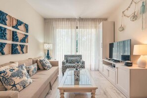 TV, offices - Exclusive 1br apt nearby beach at el Portillo: Vc (Las Terrenas)