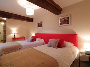4 bedrooms, free WiFi