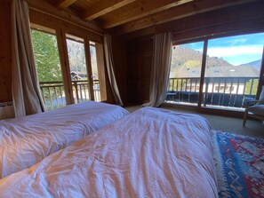 4 bedrooms, free WiFi