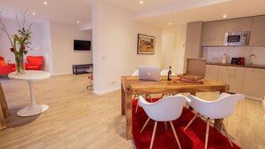 Appartement, 1 grand lit | Salle de séjour