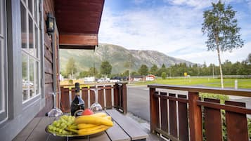 Family Cabin | Terrace/patio