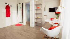 Apartment, 1 Queen Bed | 1 bedroom, iron/ironing board, free WiFi, bed sheets - Lily Apartment7 With Kitchen in Frankfurt am Main (Frankfurt)