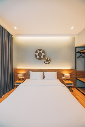 In-room safe, desk, free WiFi, bed sheets