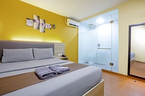 Deluxe Room | Desk, free WiFi, bed sheets - City Style Residence (Jakarta)