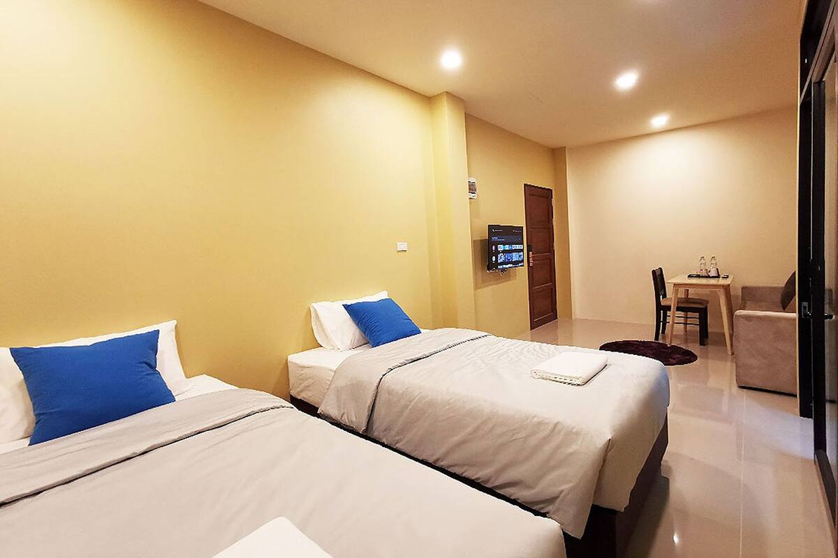Quarto duplo luxo | Escrivaninha, Wi-Fi de cortesia, roupa de cama
