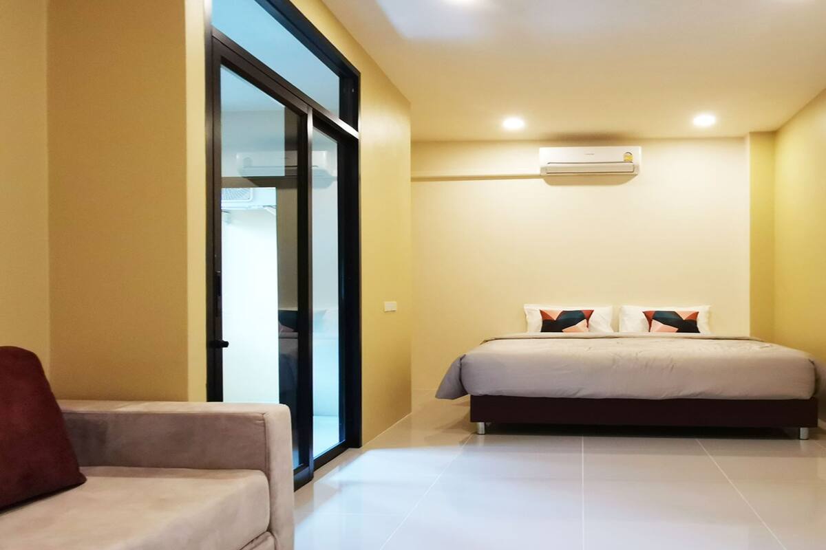 Quarto casal luxo | Escrivaninha, Wi-Fi de cortesia, roupa de cama
