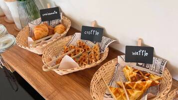 Daily buffet breakfast (THB 350 per person)