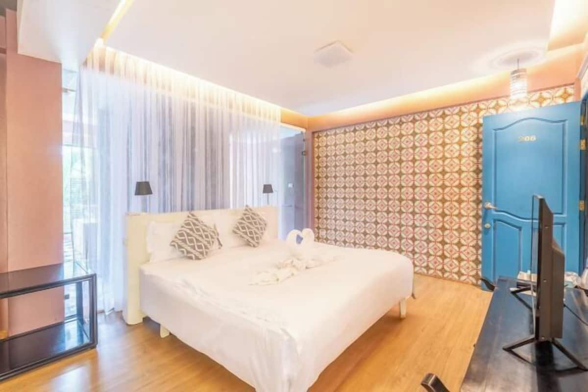 1 Schlafzimmer, Minibar, Schreibtisch, schallisolierte Zimmer