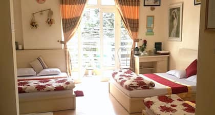 Hoa Hong Do Guesthouse