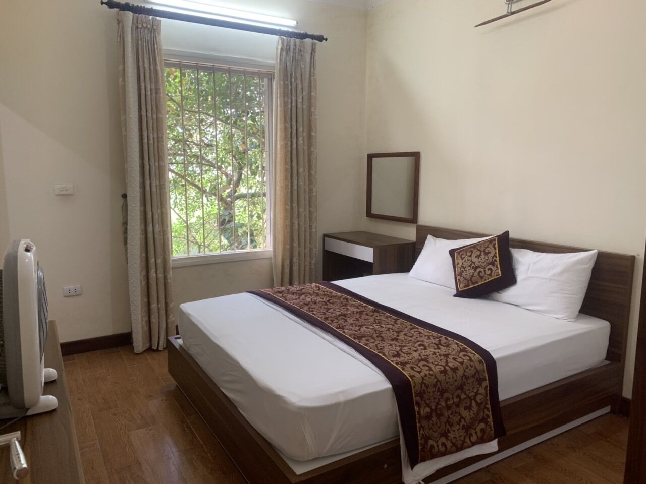 4 camere, una scrivania, Wi-Fi gratuito, lenzuola