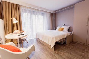 1 chambre, fer et planche à repasser, Wi-Fi gratuit, draps fournis