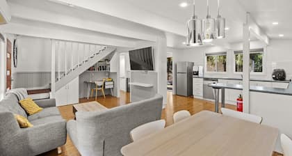 Quiet, cozy and calm 3 bedroom house.