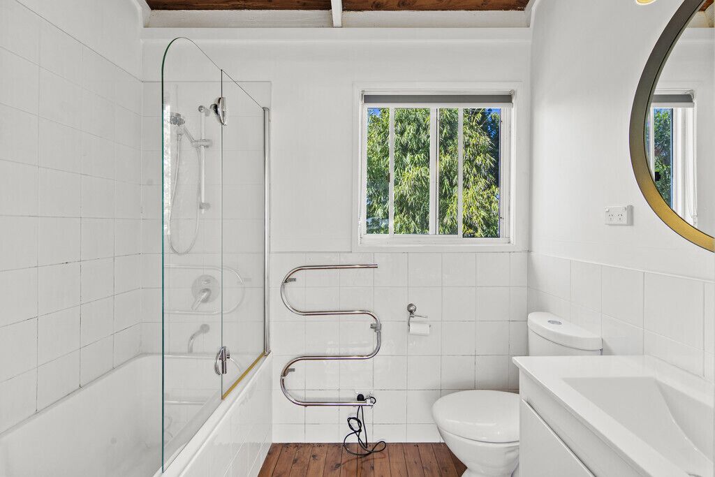 Combinazione doccia/vasca, asciugacapelli, asciugamani, shampoo