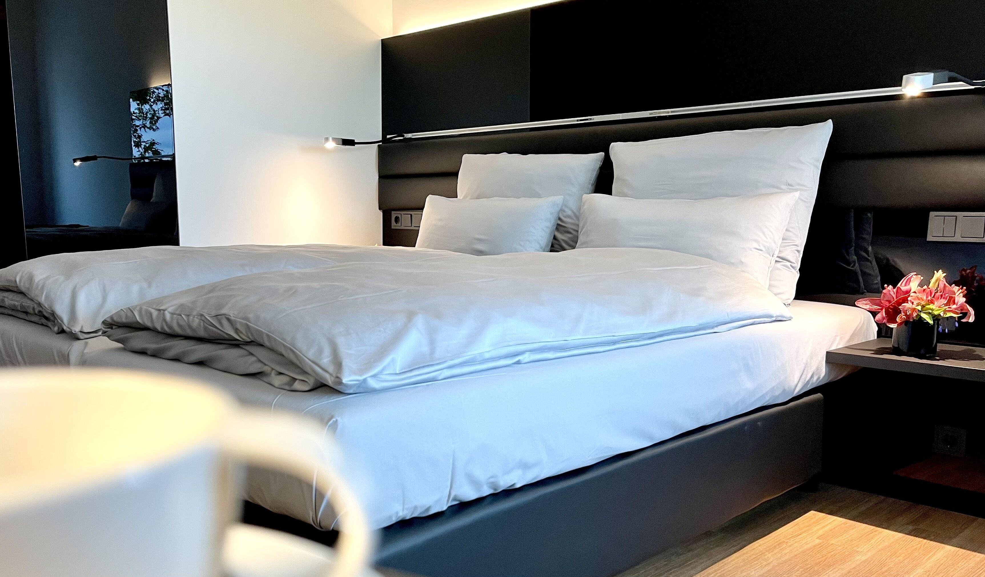 standard twin room | 1 bedroom, premium bedding, minibar, in-room safe