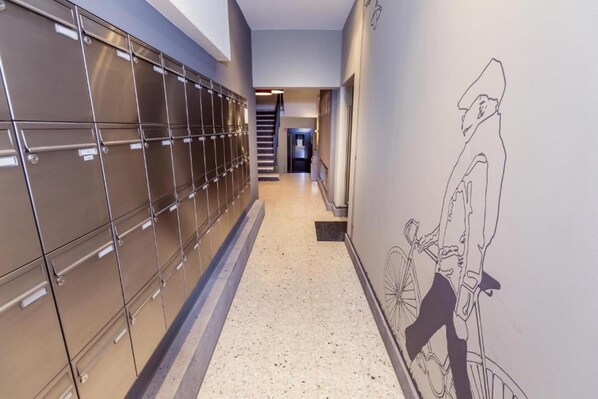 Apartment, 1 Queen Bed | Interior