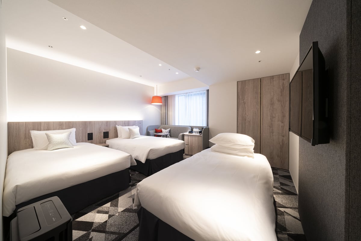 in-room safe, soundproofing, bed sheets