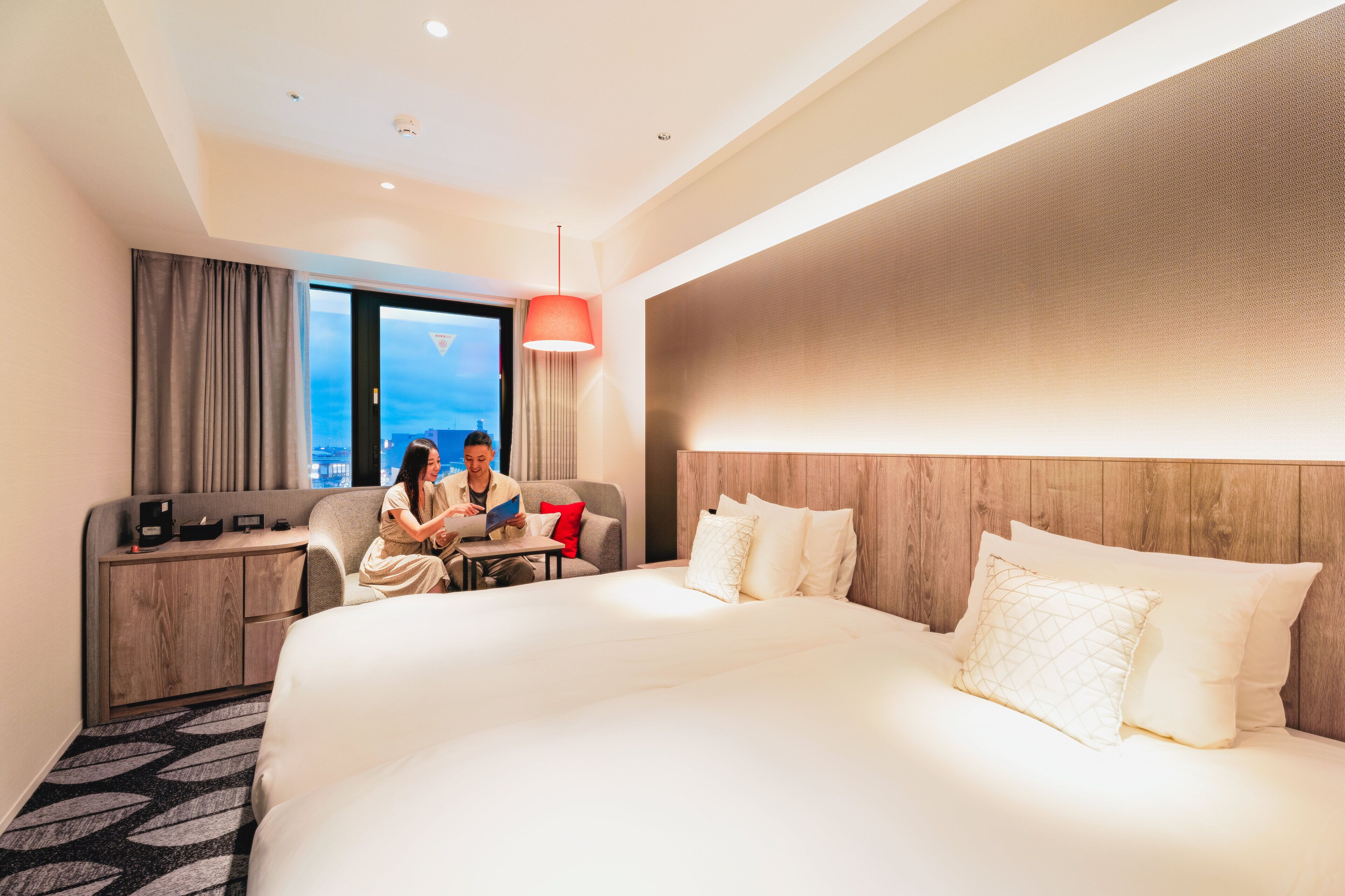 In-room safe, soundproofing, bed sheets