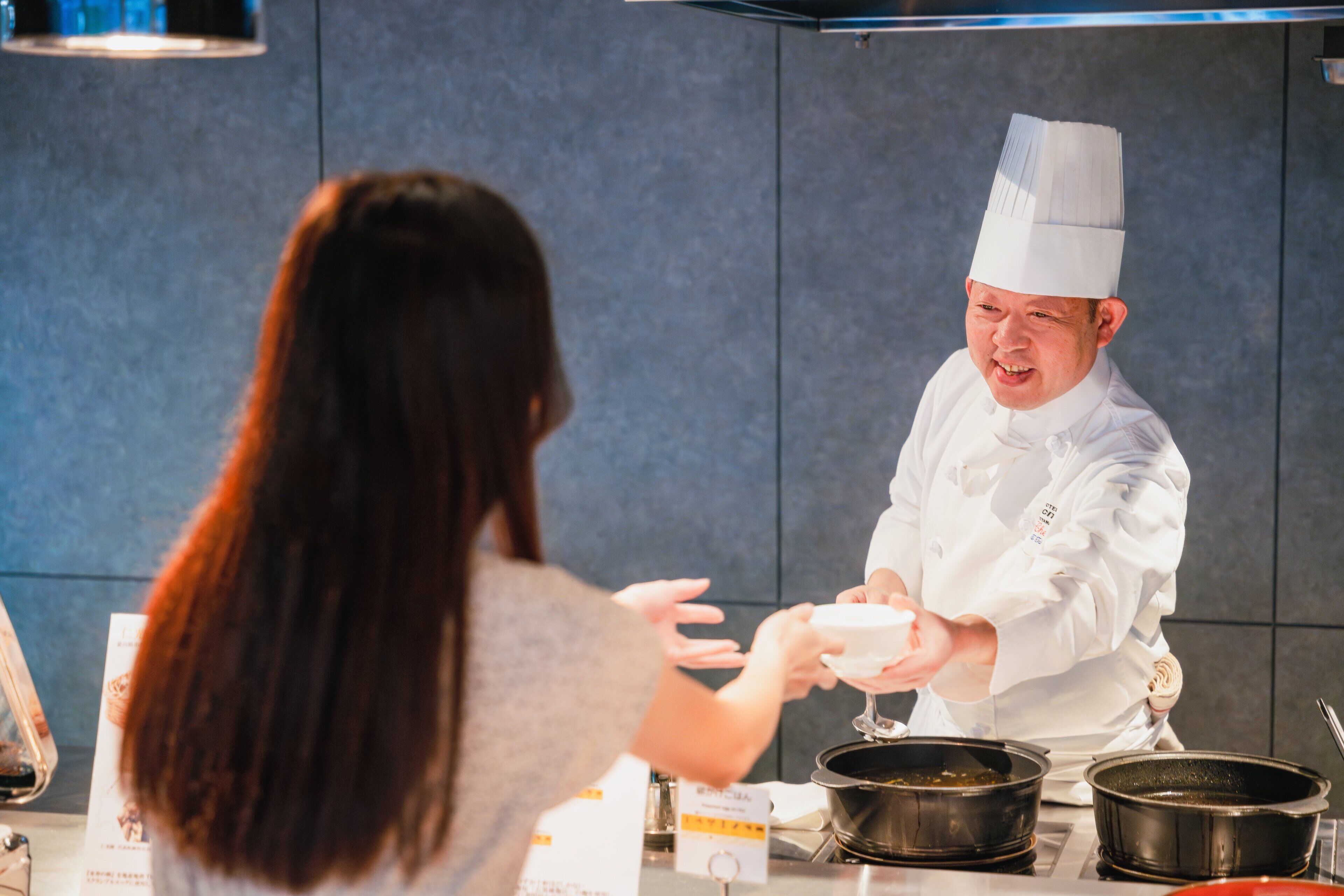 daily buffet breakfast (jpy 2200 per person)