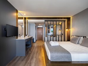 Ropa de cama de alta calidad y minibar con artículos gratuitos 