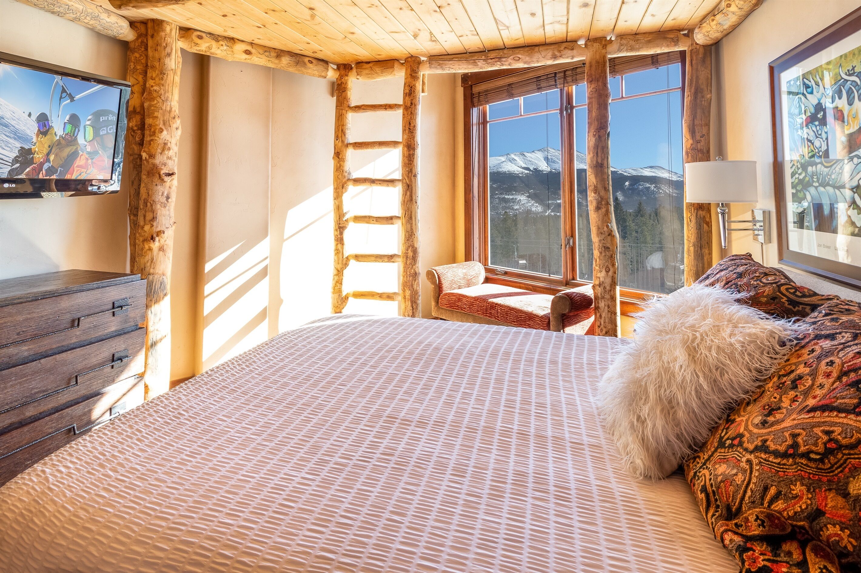 2 habitaciones, tabla de planchar con plancha y cuna de viaje 