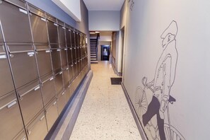 Apartment, 1 Queen Bed | Interior