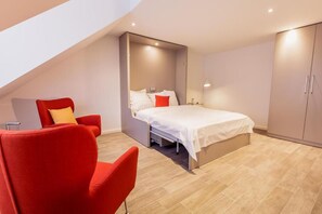 Apartment, 1 Queen-Bett | 1 Schlafzimmer, Bügeleisen/Bügelbrett, kostenloses WLAN, Bettwäsche
