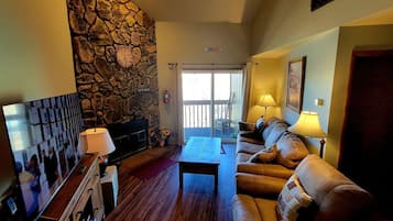 Télévision, cheminée