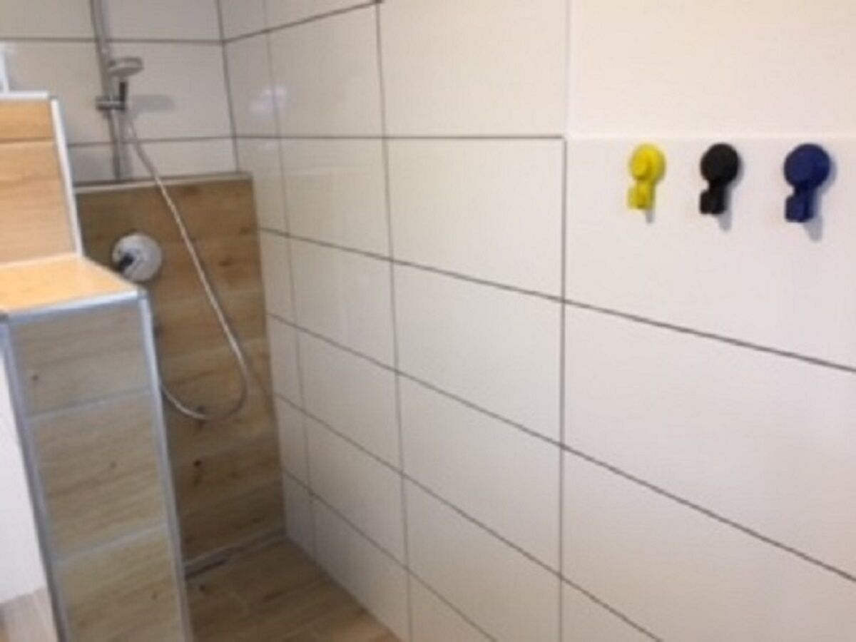 Bruser, hårtørrer, Sæbe