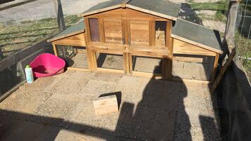 Enceinte de lâhĂ©bergement