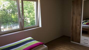 2 bedrooms, free WiFi, bed sheets