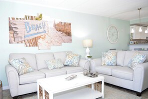 Living area - Come and enjoy your vacation at this stylish, oceanfront, 2 bedroom condo located in midtown and just couple steps away from the beach! (Ocean City)