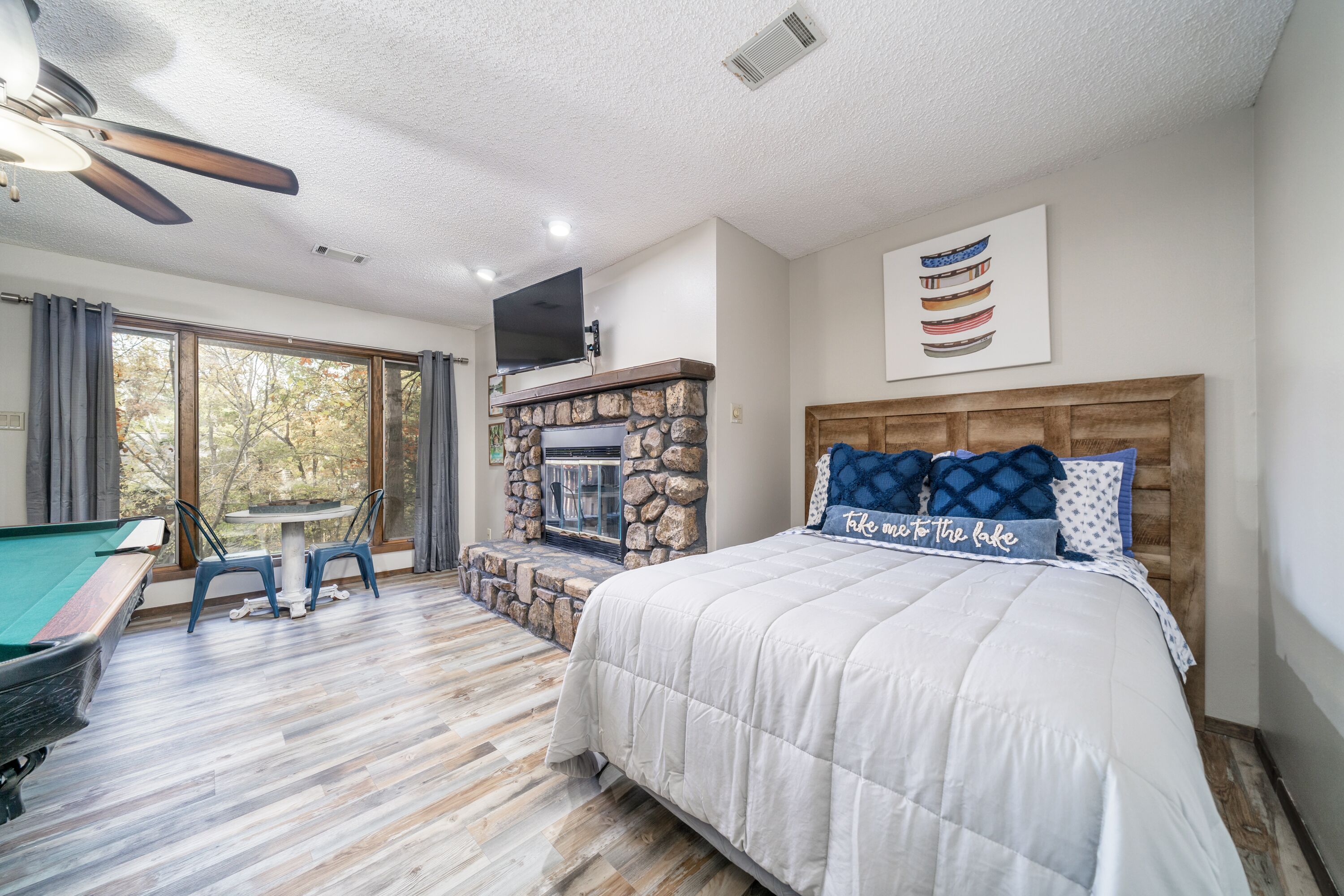 3 bedrooms, iron/ironing board, travel crib, free WiFi