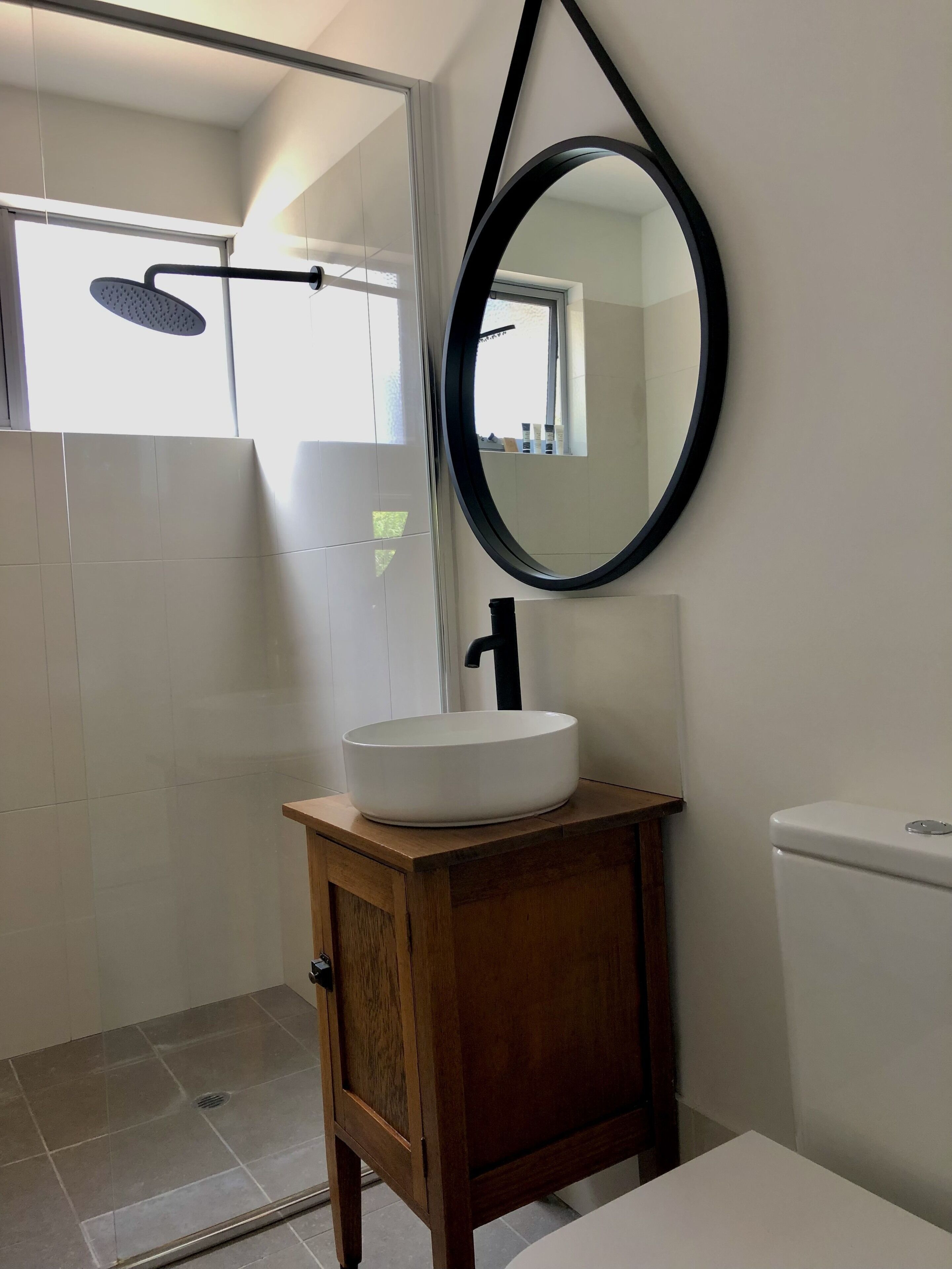 Tranquil & beautifully decorated new 1BR cottage  central to Dunsborough — image 12