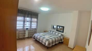 3 Schlafzimmer, Bügeleisen/Bügelbrett, kostenloses WLAN, Bettwäsche