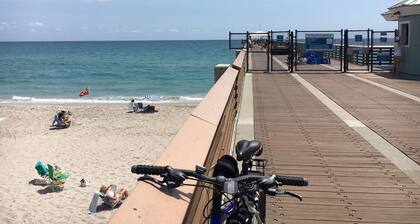 JupRent's -Paradise on the Park - 3bed/3bath - Prime Location near Everything!