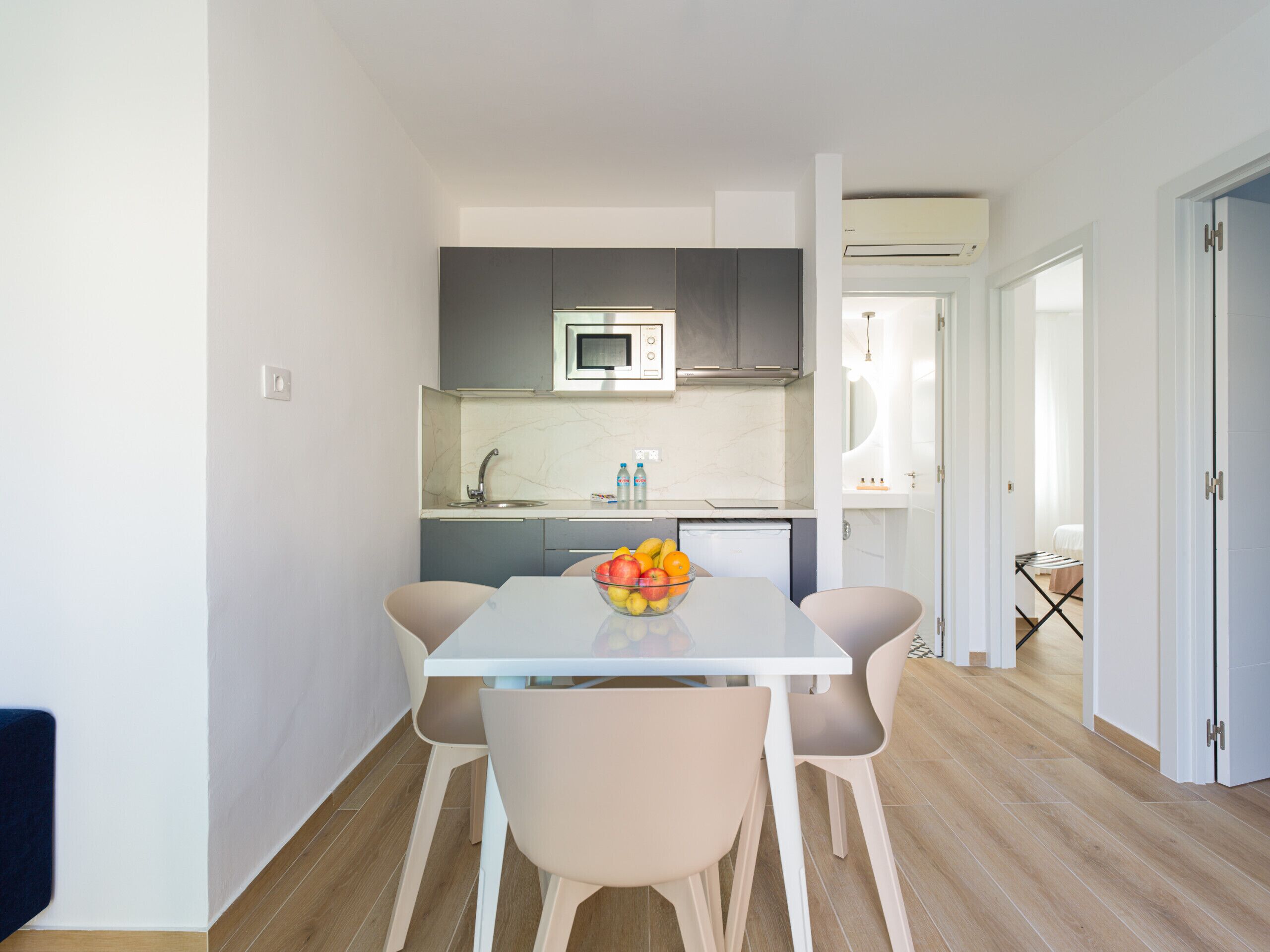 Fridge, microwave, coffee/tea maker, electric kettle