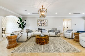 Smart TV, video games