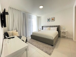 2 bedrooms, iron/ironing board, WiFi, bed sheets - Luxury Condo in the heart of Doral, a friendly and safe community. located... (Doral)
