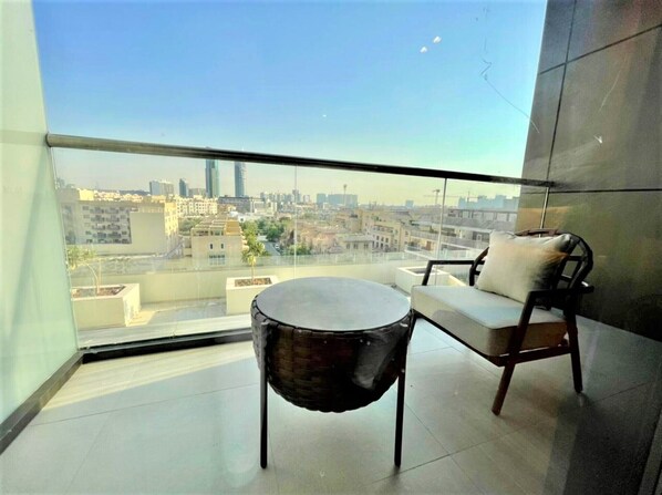 Apartment (0 Bedroom) | Terrace/patio