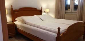 4 soverom, strykejern/-brett, reiseseng for barn og wi-fi (inkludert)